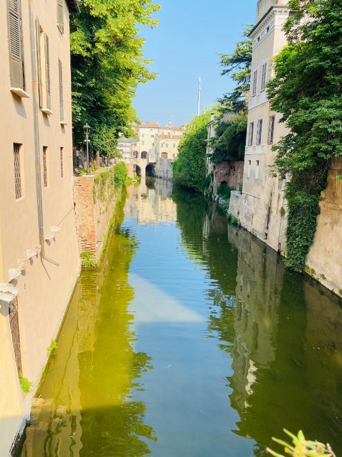 Il Salotto Sul Rio Apartment Mantova Ngoại thất bức ảnh