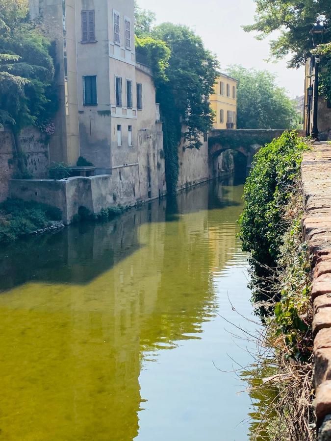Il Salotto Sul Rio Apartment Mantova Ngoại thất bức ảnh